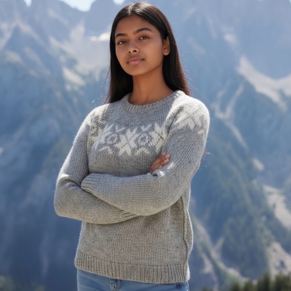 Alafoss Ice Wool Gray and Cream 100% Wool Women's Sweater - MADE IN ICELAND